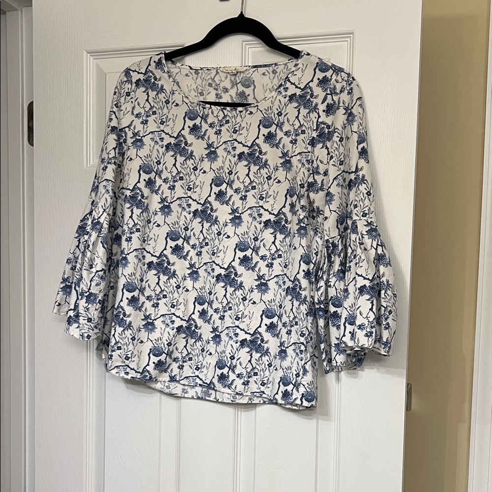 Floral Blue and White Women's Top